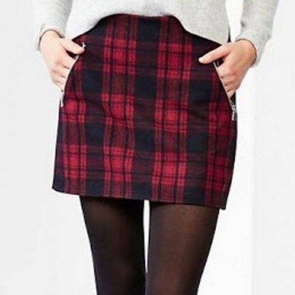 GAP Dresses & Skirts - Gap Red & Black Plaid Wool Skirt w/ Zipper Pockets